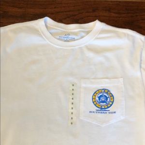 Men’s small NWT southern tide tee ss